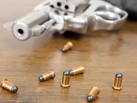 Жінка з Дніпра влаштувала стрілянину в Івано-Франківську