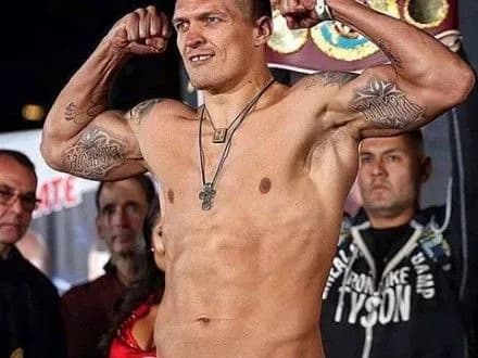 П.Порошенко про дебют О.Усика у США: з перемогою, козаче