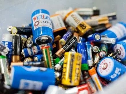 В Украине даже мелкие опасные отходы не утилизируются - эколог