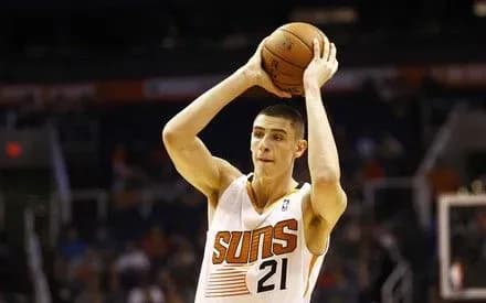 Центровий О.Лень відзначився чотирма блок-шотами у матчі з “Х’юстон Рокетс”