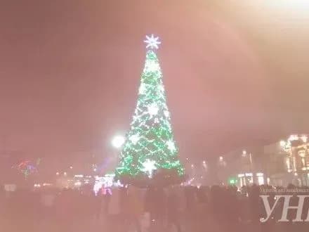 Головну ялинку відкрили у Кропивницькому