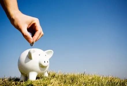 Украинцы стали больше экономить в 2016 году - Госстатистики