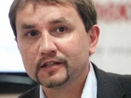 О.Олесь має бути перепохований в Україні на Лук'янівському кладовищі – В.В’ятрович