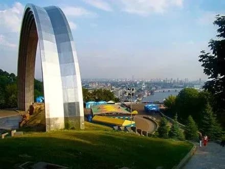 В Киеве планируют построить канатную дорогу и пешеходный мост - В.Кличко