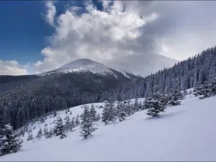 Рятувальники відшукали туриста, який заблукав у районі Свидовецького хребта