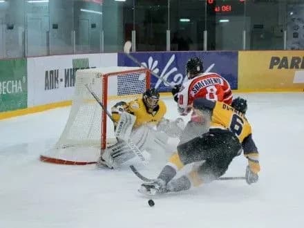 "Донбас" переміг "Білий Барс" у першому матчі року УХЛ