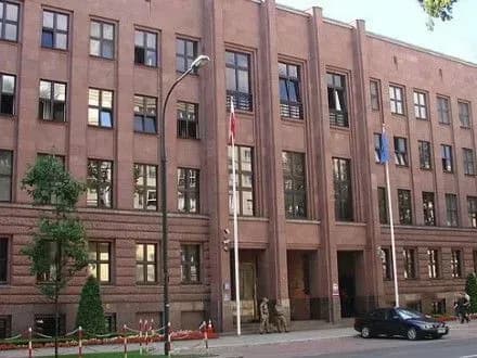 МЗС Польщі закликало до негайних дій у справі знищення пам'ятника полякам на Львівщині