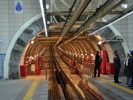 У Стамбулі закрили станцію метро через повідомлення про терориста