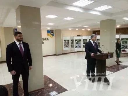 На строительство дорог Николаевская область получит 1 млрд грн - П.Порошенко