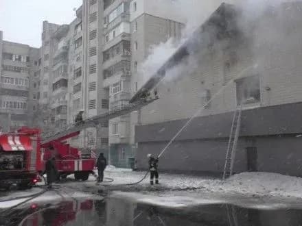 Спасатели потушили пожар в спортклубе в Сумах