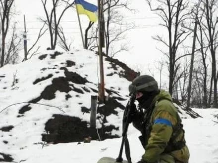 За минулу добу у зоні АТО загинув один військовий, троє поранено