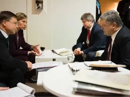 П.Порошенко - віце-президентам ЄК: важливо чимшвидше надати українцям безвіз