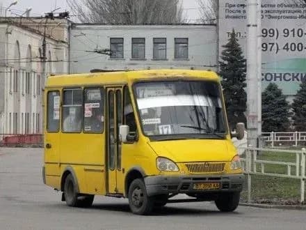 В Херсоне на дороги не вышла половина маршруток