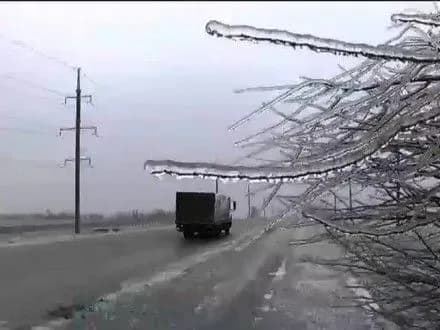 Рух вантажівок та автобусів обмежили на Хмельниччині