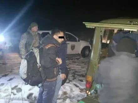 Шість нелегалів з Індії намагалися потрапити до ЄС через український кордон