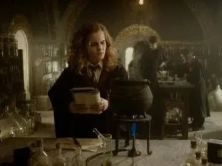 В России отменили викторину по книгам о Гарри Поттере за "опасные рецепты зелья"