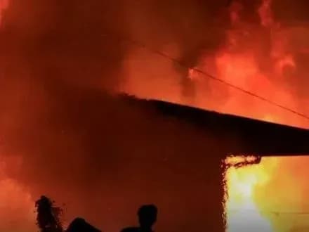 В США произошел мощный взрыв на заводе, есть погибшие