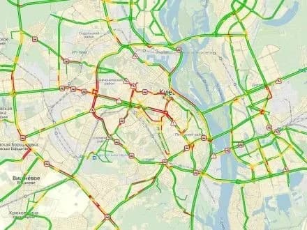Затори у Києві сягнули восьми балів
