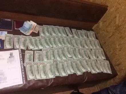 Запорізький посадовець привласнив 3 млн грн держкоштів та намагався втекти до Криму