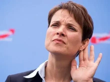 Лідер партії правопопулістів ФРН зустрілася з підсанкційними політиками у РФ