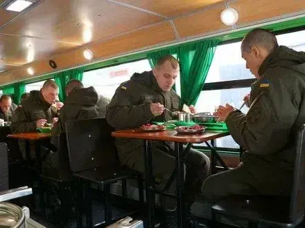 Минулого року для Нацгвардії зробили п’ять автобусів-їдалень – Ю.Аллеров