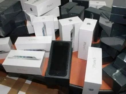 Продукцию Apple на более миллиона грн изъяли правоохранители