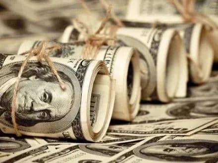 Курс долара на чорному ринку зріс