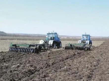 Посівна кампанія розпочалася в більшості областей України – Мінагрополітики