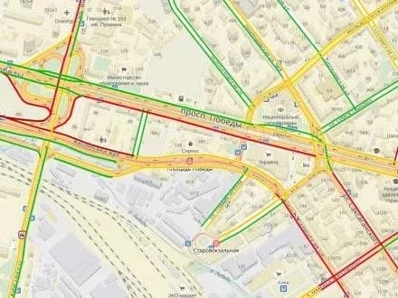 На проспекті Перемоги у столиці утворився майже кілометровий затор