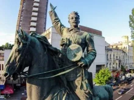 В.Кличко пообіцяв, що пам’ятник М.Щорсу демонтують дуже швидко