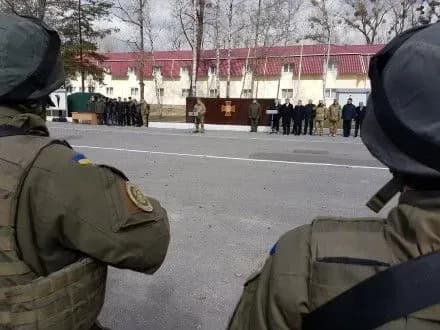 Украина и дальше будет поддерживать создание сильной Нацгвардии - П.Порошенко