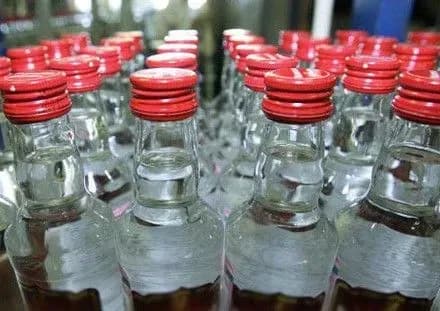 Правоохранители создают видимость борьбы с суррогатом алкоголя на рынке - О.Барна