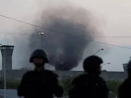 Двое заключенных погибли во время бунта в колонии в Мексике