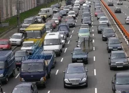 Пробки в столице достигли семи баллов