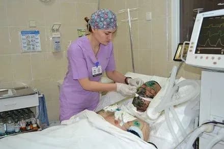 До лікарні ім.Мечникова доправили чоловіка, який підірвав себе гранатою