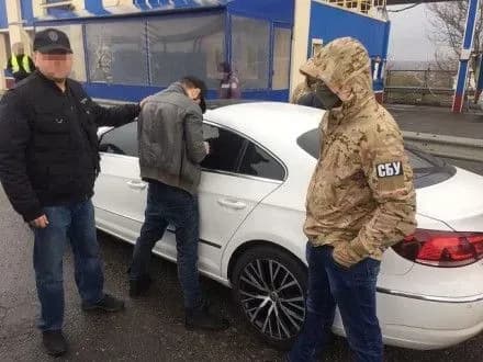 СБУ заблокувала міжнародний канал контрабанди стероїдів