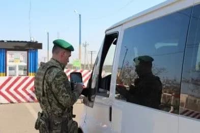 Додаткові режимні обмеження встановлять на адмінкордоні з Кримом у період свят