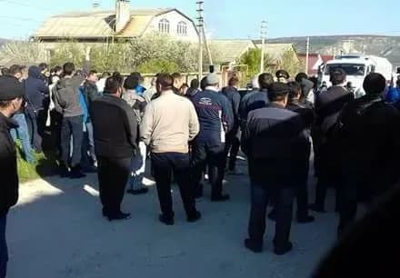 У Криму повідомили про стрілянину і арешти під час обшуків