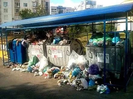 У Львові не вивезли сміття з третини майданчиків