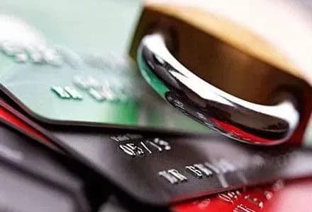 Компанії родинного бізнесу С.Рибалки мають банківські рахунки у російських рублях