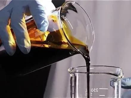 У Дніпрі ліквідували цех із незаконного виробництва пального