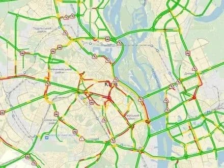 Затори у Києві сягнули 8 балів