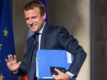 В избирательной кампании Е.Макрона заявили об атаке связанных с Россией хакеров
