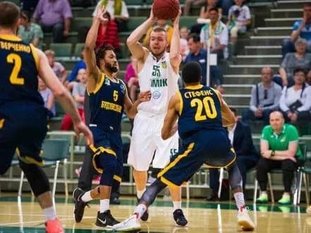 "Будівельник" вдруге обіграв "Хімік" у фінальній серії чемпіонату України