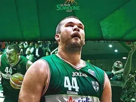 К.Фесенко допоміг "Авелліно" перемогти у першому півфіналі чемпіонату Італії