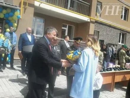 Семьи 36 пограничников получили ключи от квартир в новостройке Хмельницкого