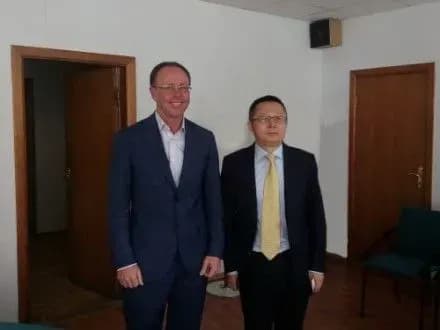 Україна продала китайській біржі державний банк