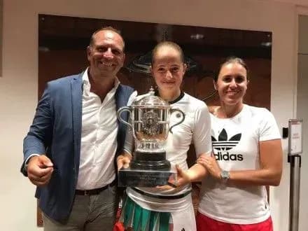 Латвійка О.Остапенко тріумфувала на жіночому Ролан Гаррос