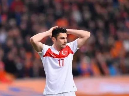 Один із кращих бомбардирів в історії Туреччини пропустить матч з Україною