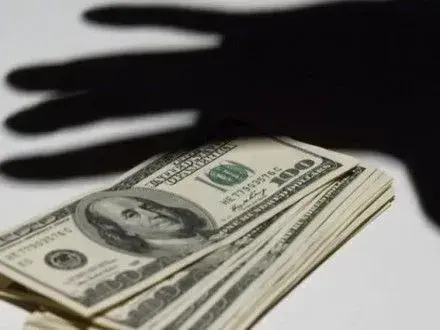 У затриманого на хабарі ліквідатора банку "Форум" відібрали повноваження